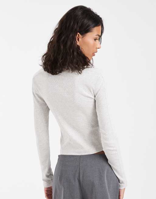 Tommy Jeans badge logo mock neck long sleeve t-shirt in light gray, 4 of 4