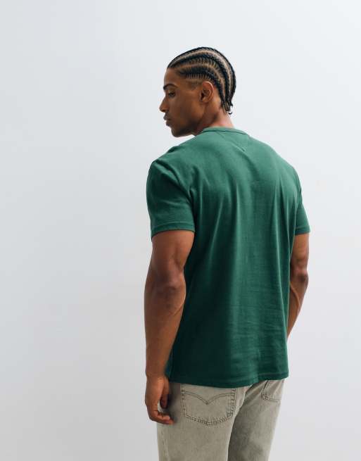 Tommy Jeans badge logo T-shirt in dark green, 2 of 5