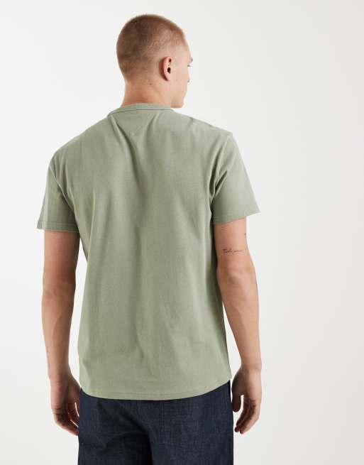 Tommy Jeans badge logo t-shirt in khaki, 4 of 5