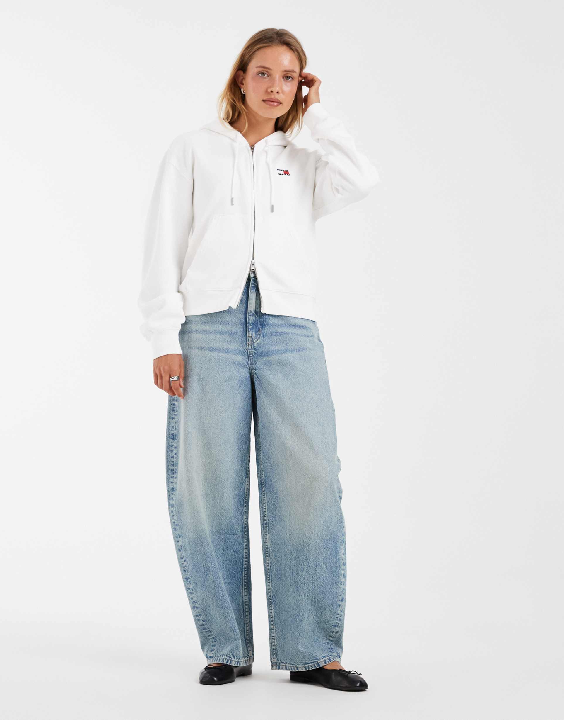 Tommy Jeans 배지 로고 집업 후드