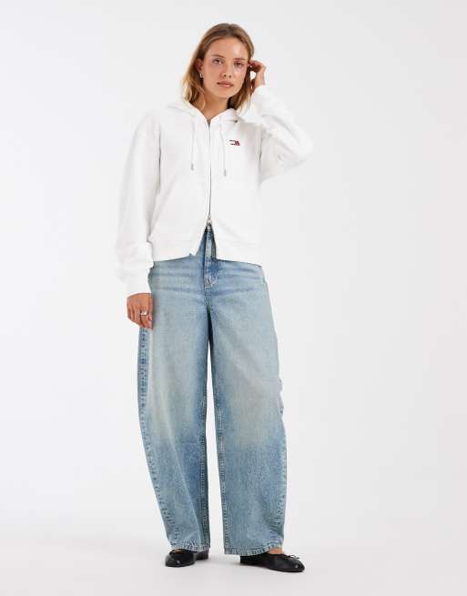 Tommy Jeans badge logo zip up hoodie in white, 3 of 4