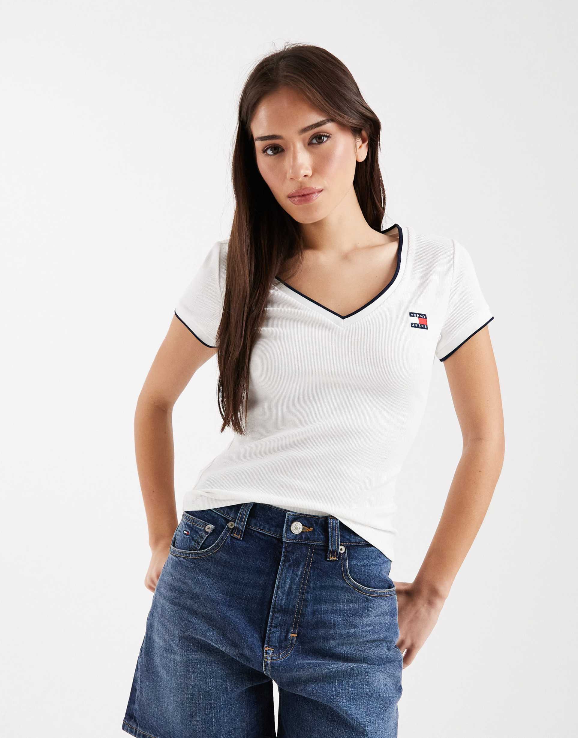 tommy jeans badge slim fit v-neck t-shirt in white