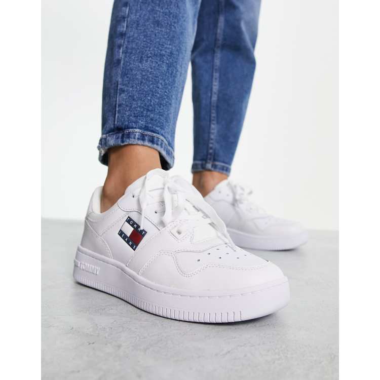 Baskets en cuir femme Tommy Hilfiger blanc/bleu electrique