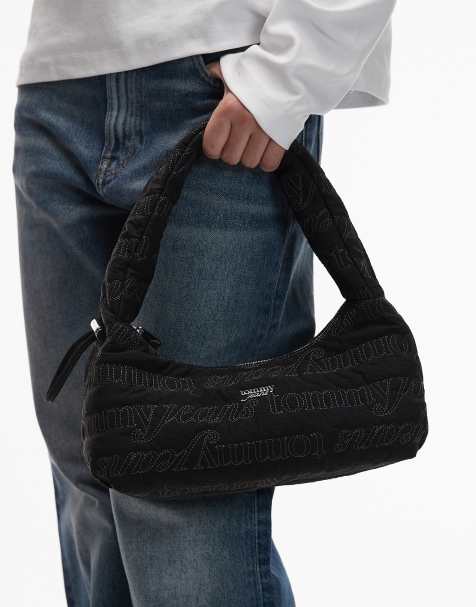 Tommy Jeans – Bauschige Schultertasche in Schwarz mit Markenlogo - view 1