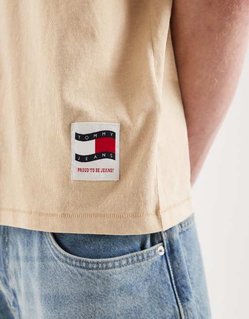 Tommy Jeans - Beige T-shirt i 90'er-stil med bølgende flaglogo, 5 af 5