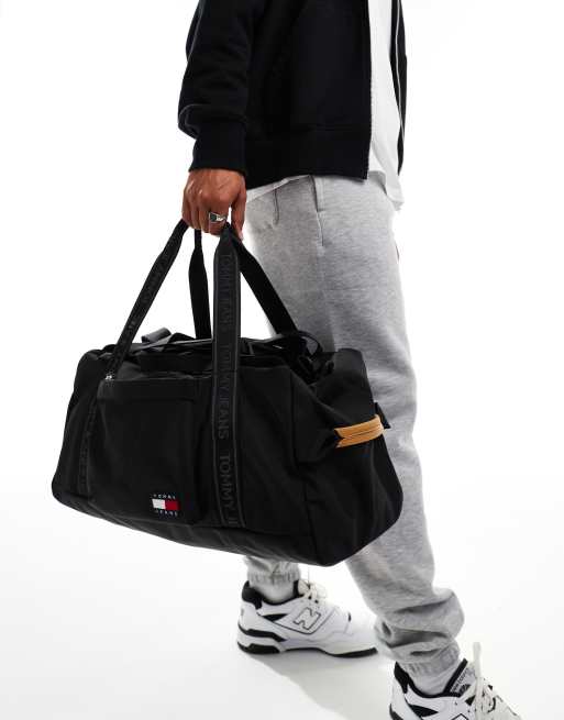 Tommy Jeans Beuteltasche fur den Alltag in Schwarz
