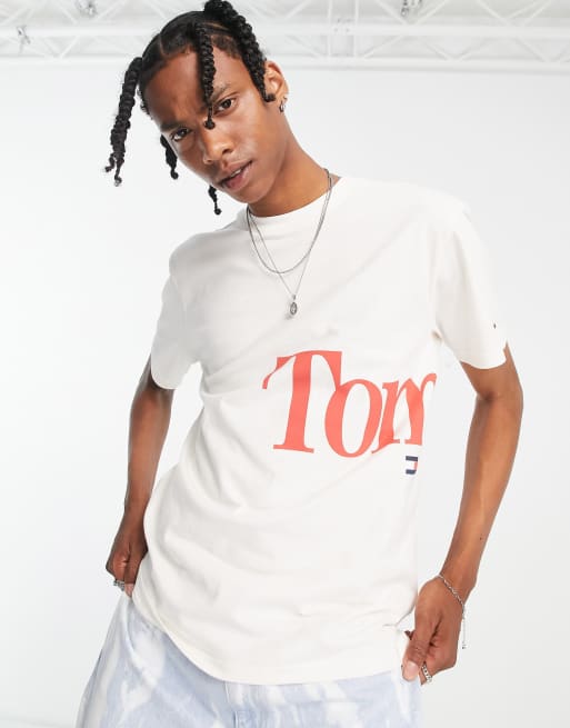 Tommy Jeans – Biały bawełniany T-shirt z dużym logo z boku – WHITE