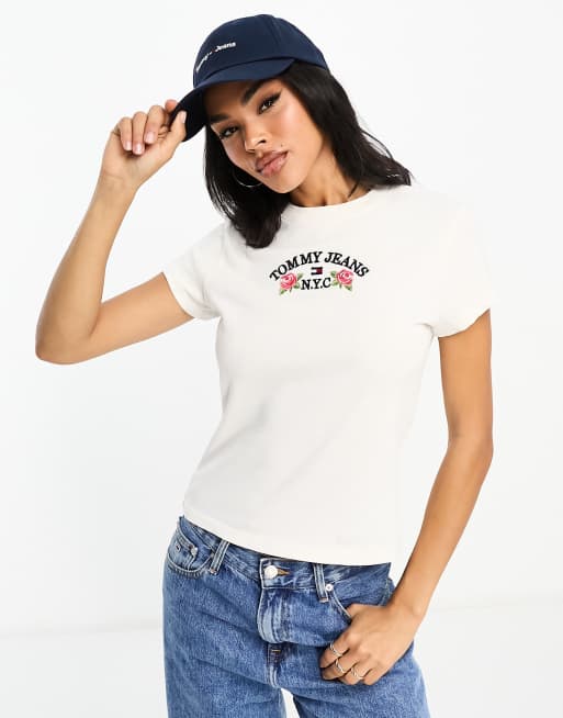 Tommy Jeans – Biały obcisły i krótki T-shirt z krótkimi rękawami z logo z flagą i kwiatami