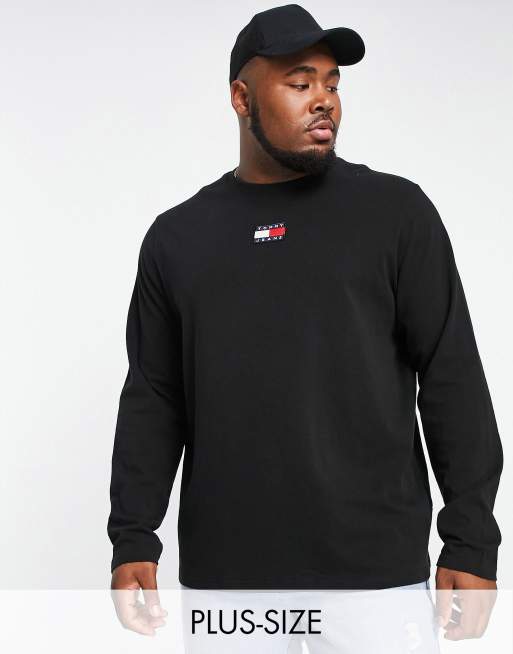 Tommy Jeans Big & Tall – Langärmliges Shirt in Schwarz mit mittigem Logo-Aufnäher