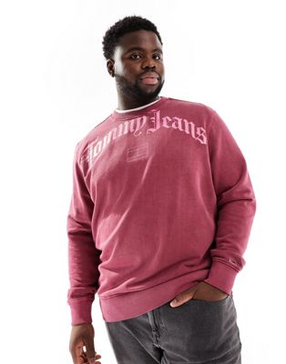 Tommy Jeans Big & Tall relaxed grunge arch logo crewneck sweatshirt in red
