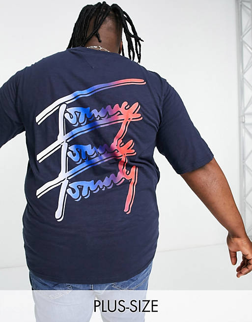 Tommy Jeans Big & Tall – T-Shirt mit sich wiederholendem Schriftzug-Logoprint  vorn und hinten in Twilight-Marineblau | ASOS