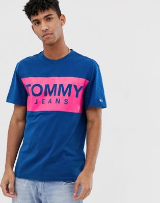 Tommy Jeans – Blå t-shirt med stor logga på bröstet