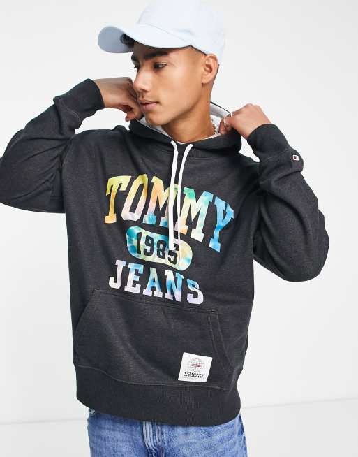 Tommy jeans best sale 1985 hoodie