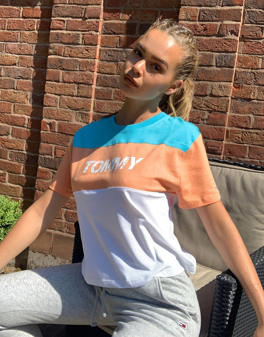 Tommy Jeans – Blockfärgad t-shirt med logga-Flerfärgad