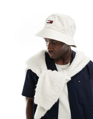 Tommy Jeans elongated flag bucket hat in off white - ASOS Price Checker