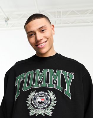 Tommy Jeans boxy graphic crew neck in black - ASOS Price Checker