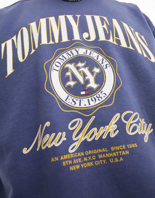 Tommy jeans crest collection hotsell navy crew neck sweatshirt