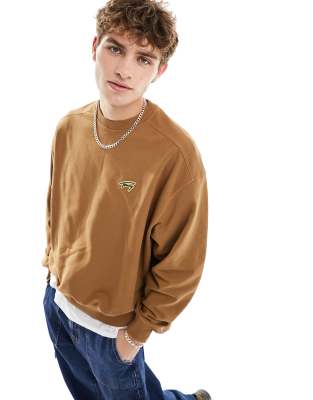 Tommy Jeans boxy signature logo crewneck sweatshirt in khaki-Green