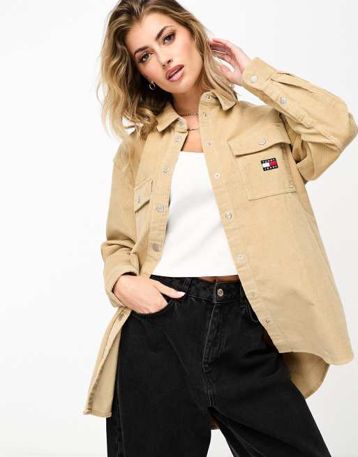 Tommy Jeans – Boyfriend-Hemdjacke in Sandbeige