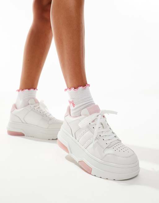 Tommy Jeans Brooklyn flatform trainers in white and pink, 5 of 5