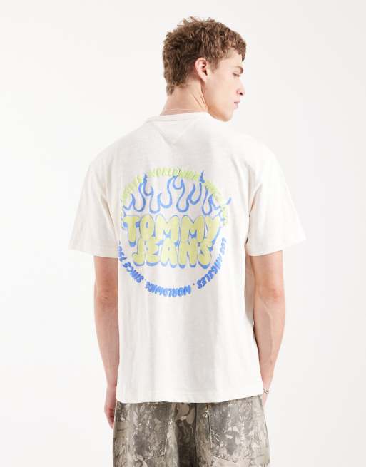 Tommy Jeans bubble flame logo relaxed fit t-shirt in cream, 3 of 5