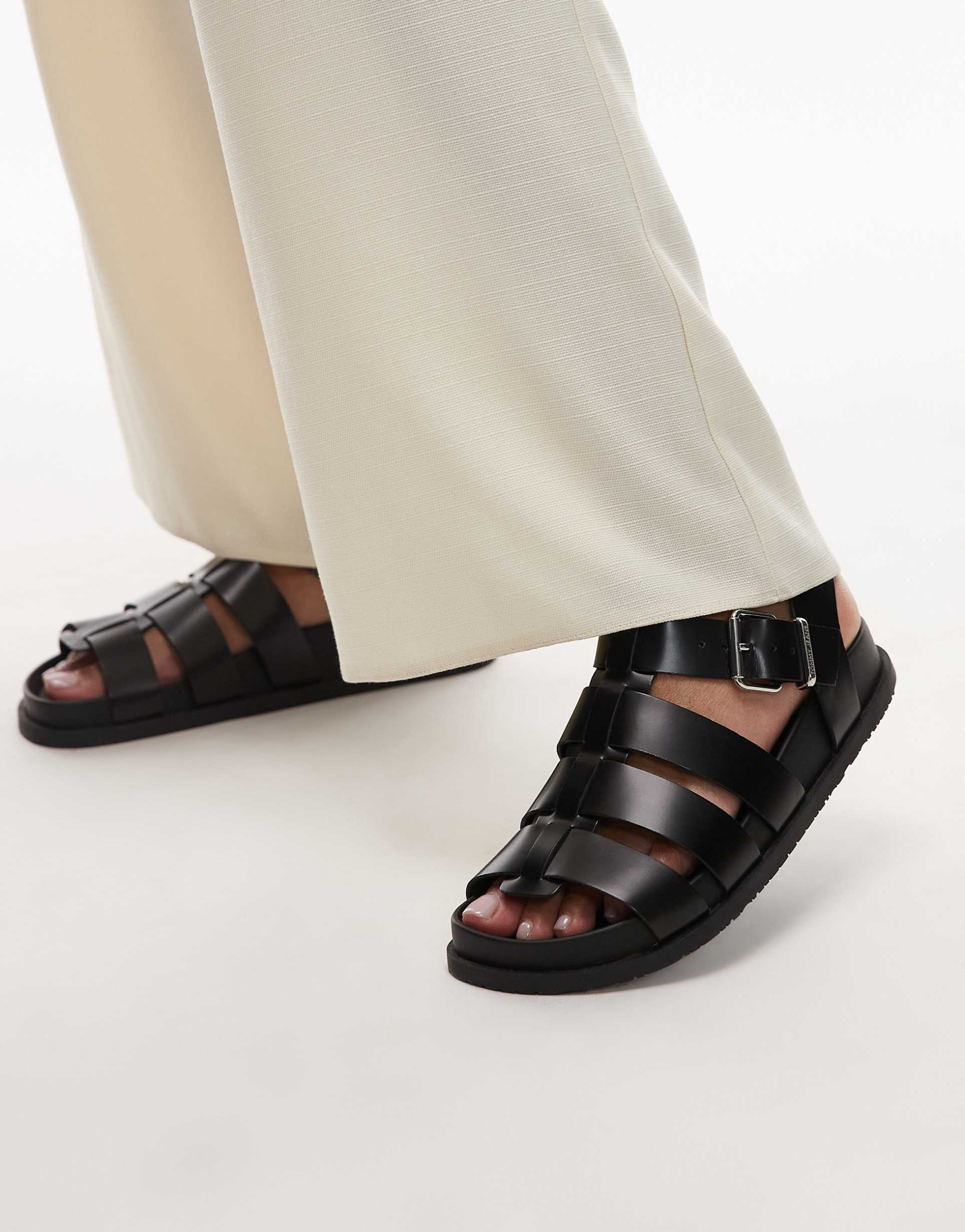 tommy jeans buckle sandals in black