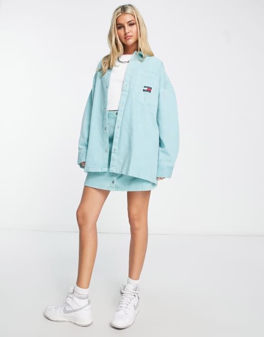 Tommy Jeans - Camicia oversize blu acqua con bottoni e logo a bandierina