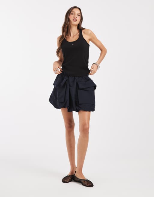 Tommy Jeans - Camiseta negra de corte slim sin mangas con espalda de nadadora de canalé, 3 de 4