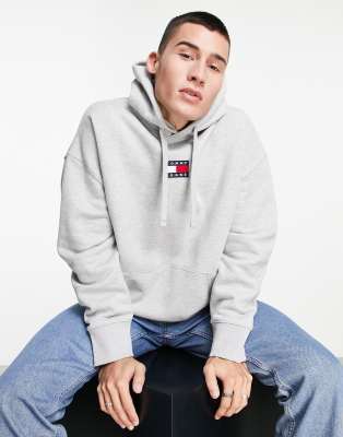 Tommy Hilfiger Men's Tommy Jeans SMITH PO BADGE HOODIE. Red