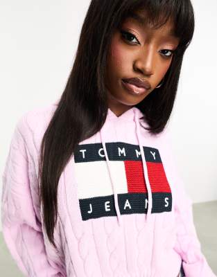 Tommy Jeans center flag sweater in pink