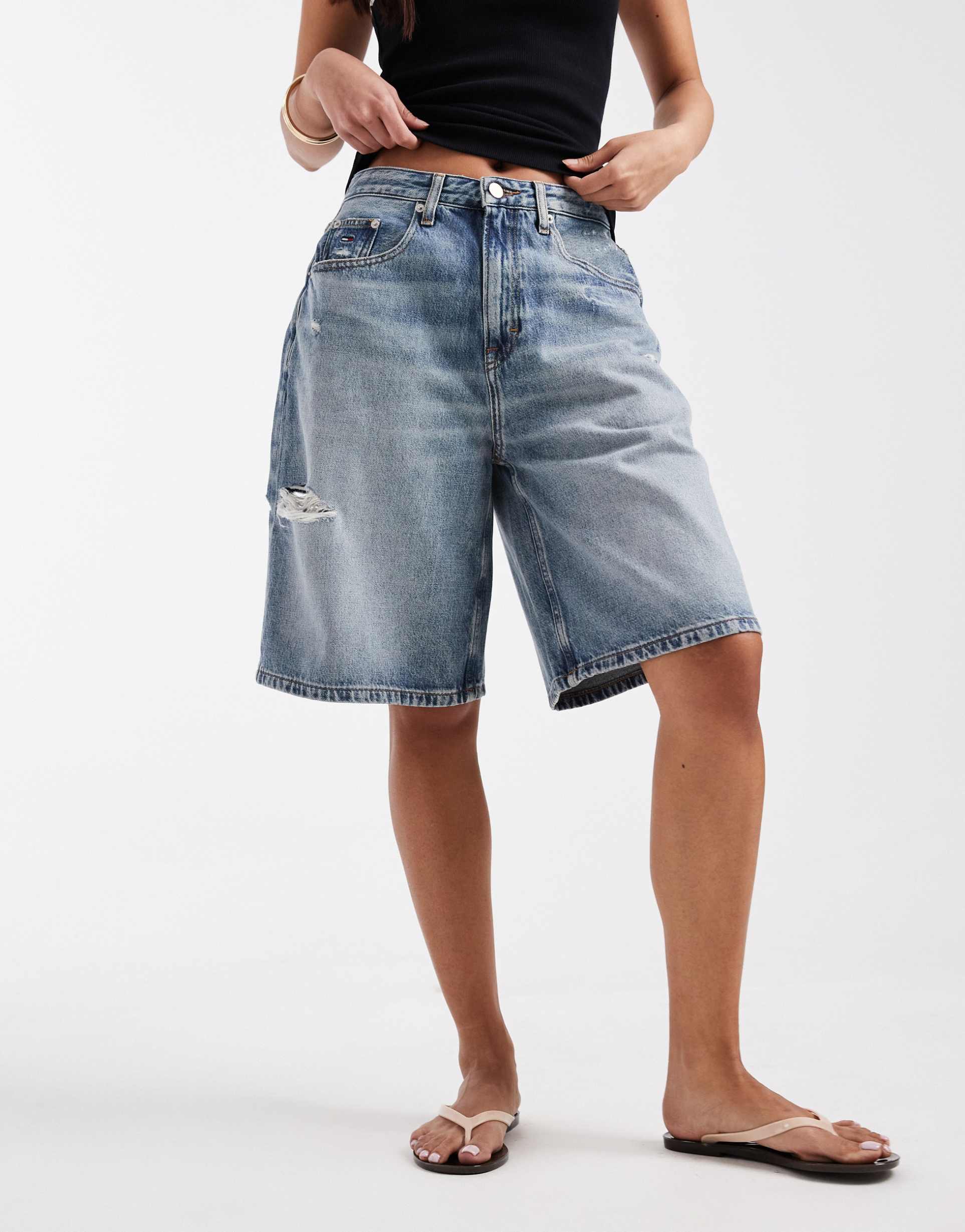 tommy jeans charlie denim shorts in mid wash blue