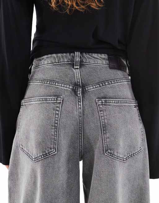 Tommy Jeans Charlie mid rise loose wide leg jeans in washed gray, 4 of 5