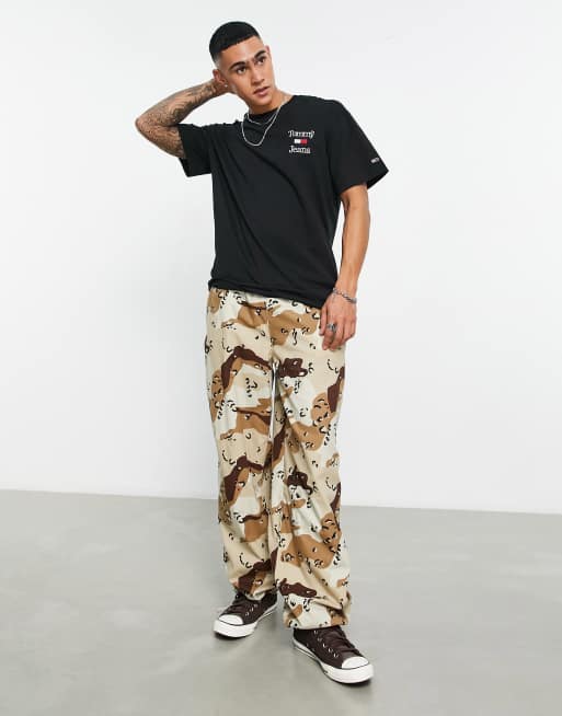 Tommy Jeans chest flag logo relaxed fit t-shirt in black, 4 of 4