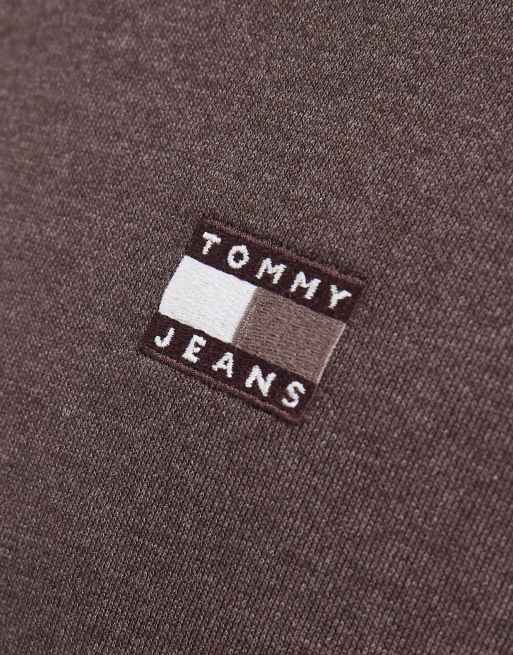 Tommy Jeans chest flag logo sweatshirt in brown, 5 of 5