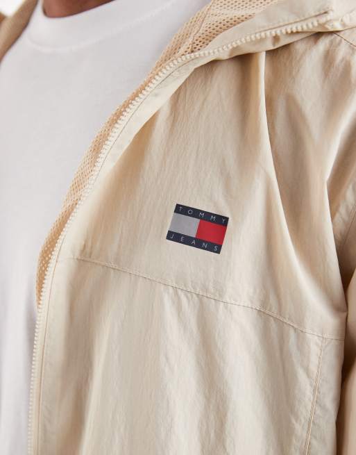 Tommy Jeans – Chicago – Verstaubare Jacke in Beige, 5 von 5