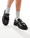 [Tommy Jeans] Tommy Jeans chunky fringed loafers in black 38 Black