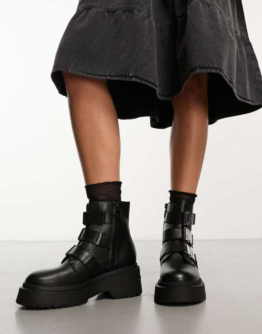 Tommy Jeans chunky hardware boots in black