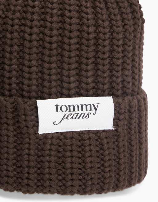 Tommy Jeans Chunky rib-knit logo beanie in dark brown, 3 of 4