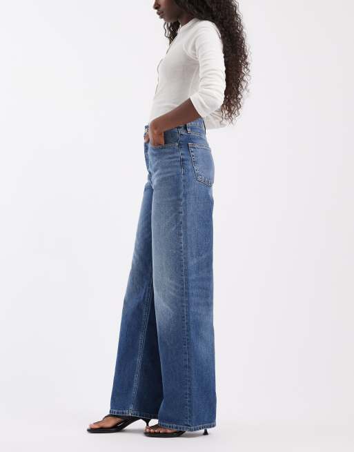 Tommy Jeans Claire high rise wide leg jeans in mid wash blue, 2 of 5