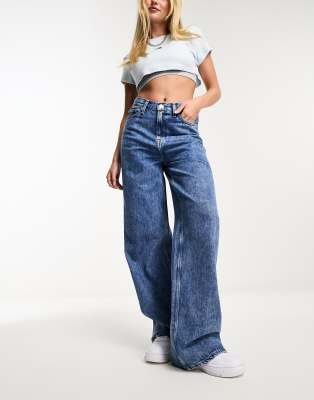 Tommy Jeans - Claire - Jeans mit hohem Bund, weitem Bein und heller Waschung-Blau