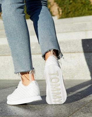 Tommy Jeans classic flag trainers | ASOS