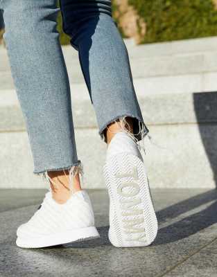 Tommy Jeans classic flag trainers | ASOS