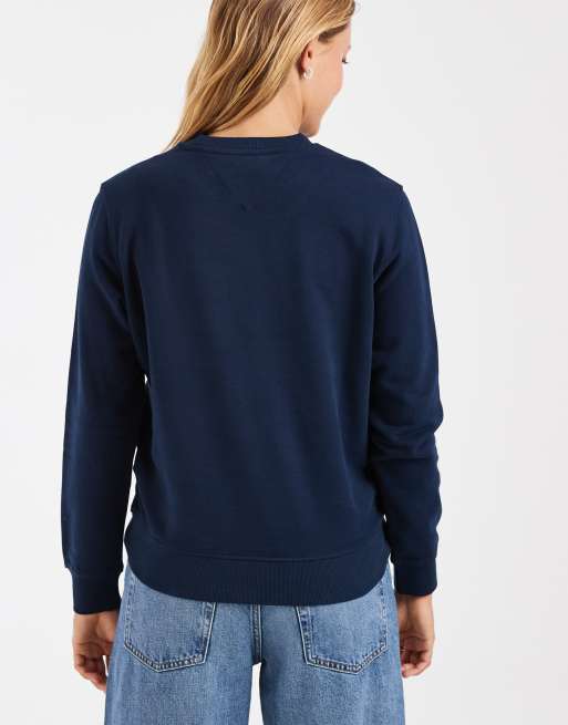 Tommy Jeans classic logo crewneck sweatshirt in navy, 4 of 4