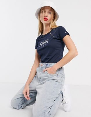 tommy jeans classic logo t shirt