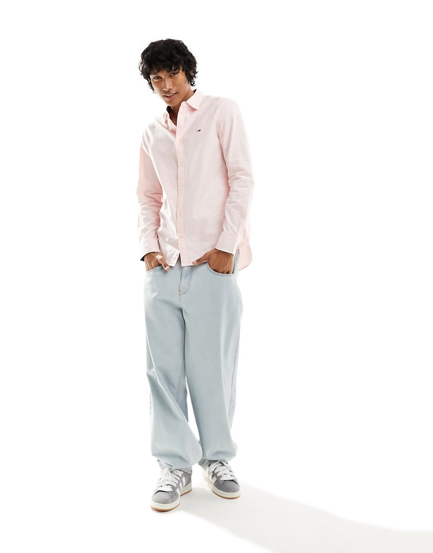 Tommy Jeans classic oxford shirt in pink