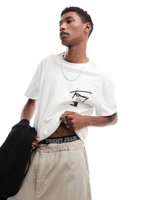 Tommy Jeans classic spray signature t-shirt in white, 4 of 4