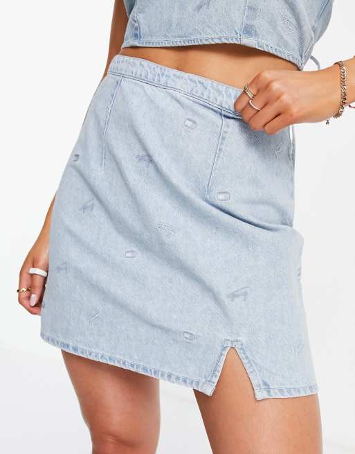 Tommy Jeans coord cotton all over critter denim mini skirt in light