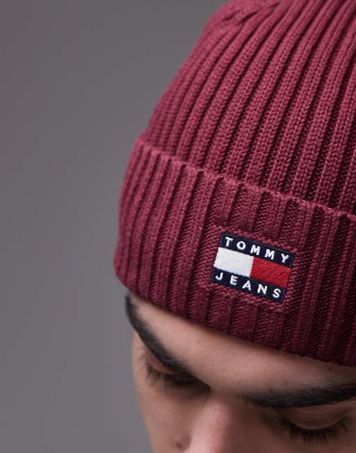 Tommy Jeans core beanie in burgundy, 3 of 3