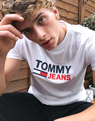 tommy jeans chest logo tee