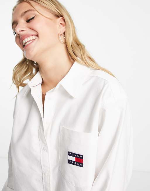 in | boyfriend shirt ASOS white cotton Tommy Jeans badge